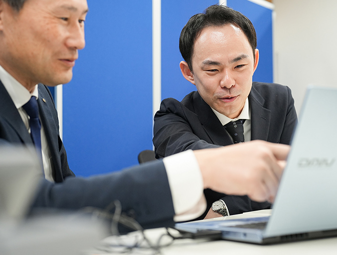 RECRUIT 採用情報